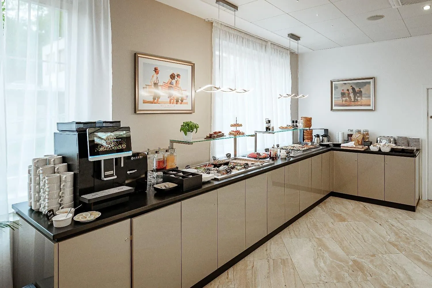 Hotel Silenzio Prague 4*,