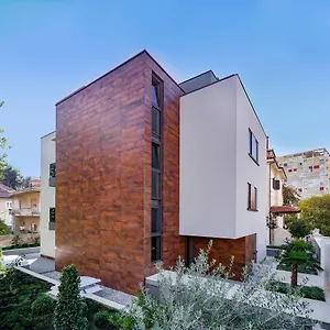 By Vestibul Palace Aparthotel Split