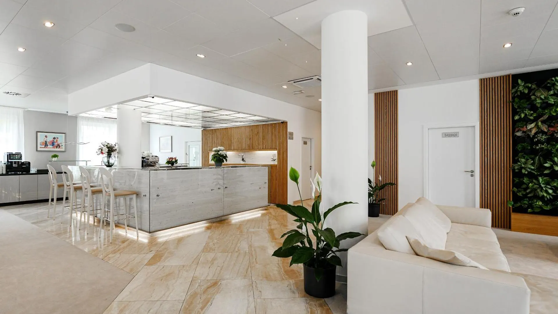 Hotel Silenzio Praha 4*,