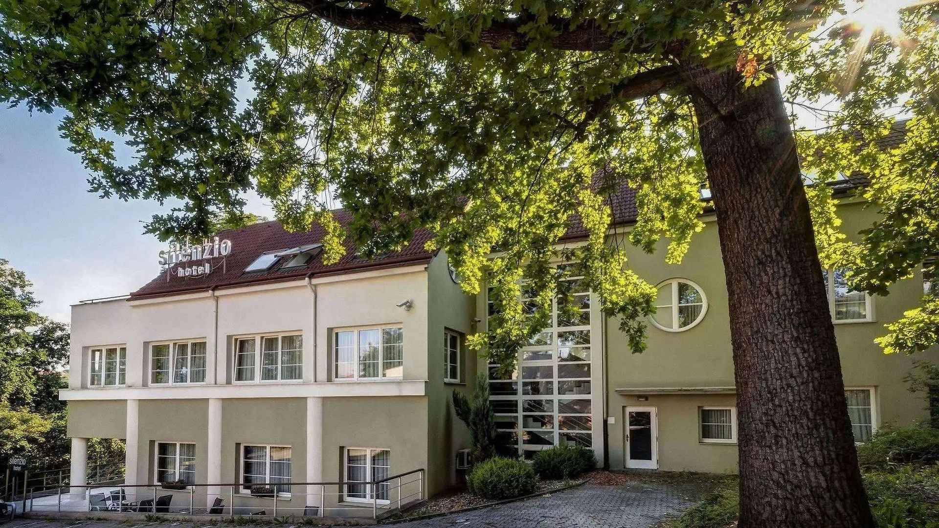 Hotel Silenzio Praha 4*,